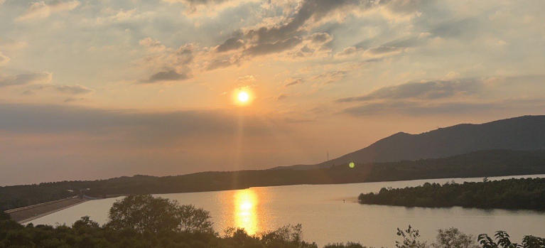 山东白马物流运输有限公司轮播图1